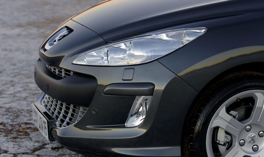  Peugeot 308 GT 2008 года  (фото 16 из 101)